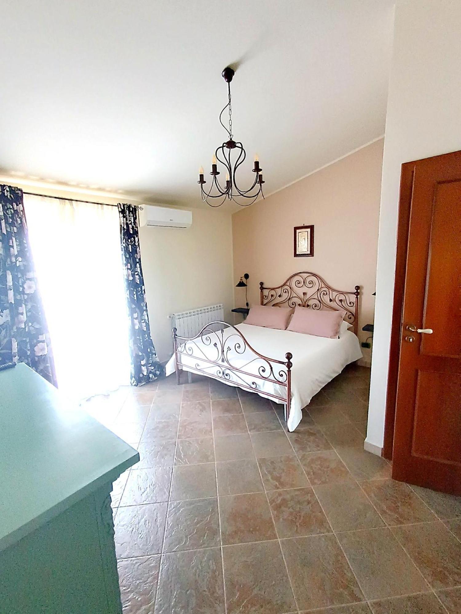 La Casa Di Matilde Bed & Breakfast Gioiosa Marea Exterior photo